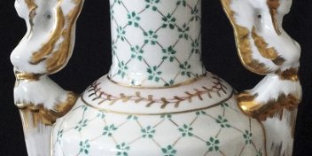 Amphora - Anfora Royal Europe a hand painted with flowers in different colors in the center and handles in the form of putties, and with a size of 16 inches high. Royal Europe...